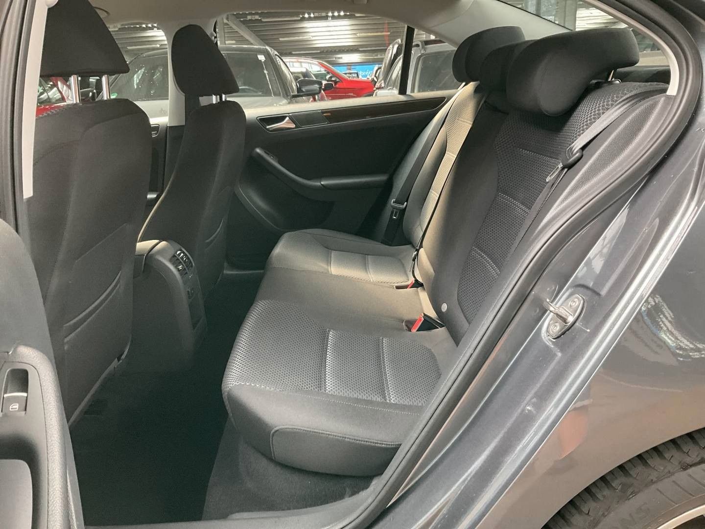 Volkswagen Jetta VI Basis BMT Xenon PDC LED Premium Klima foto 14