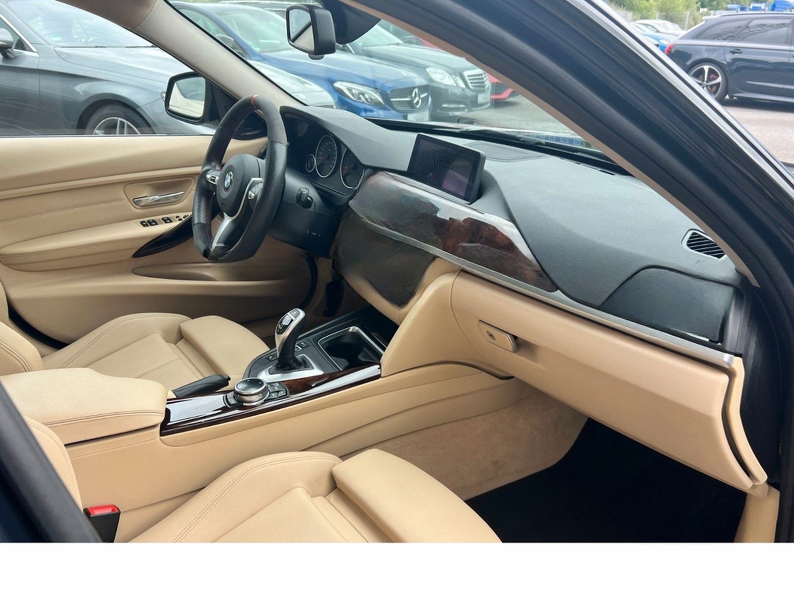 BMW 335i xDrive*M Performance*Harman-Kardon*19Z* foto 24