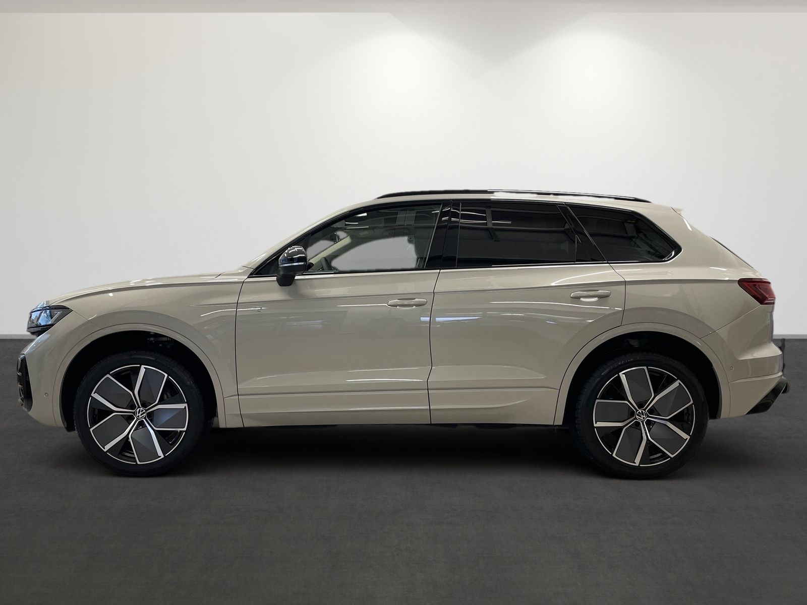 Volkswagen Touareg 3.0 TDI 4M R-Line *AHK*HEAD-UP*PANO* foto 7