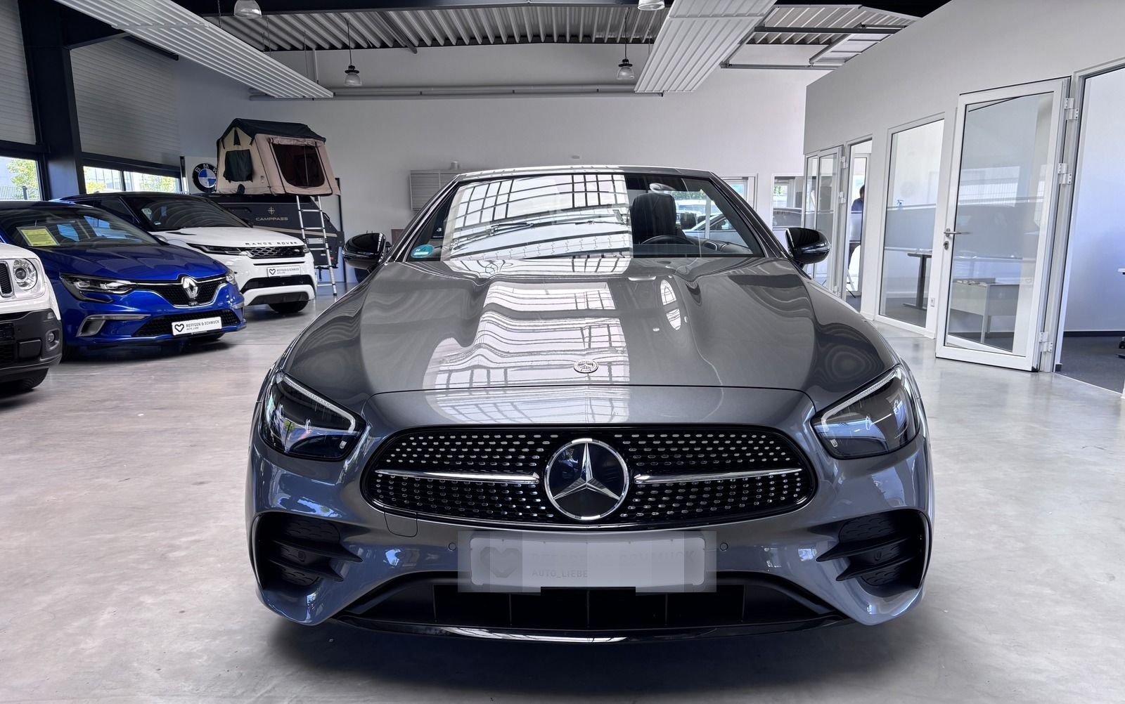 Mercedes-Benz E 220 CABRIO AMG AR+WIDE+MBUX+KAMERA+DAB+ALU+AHK foto 2