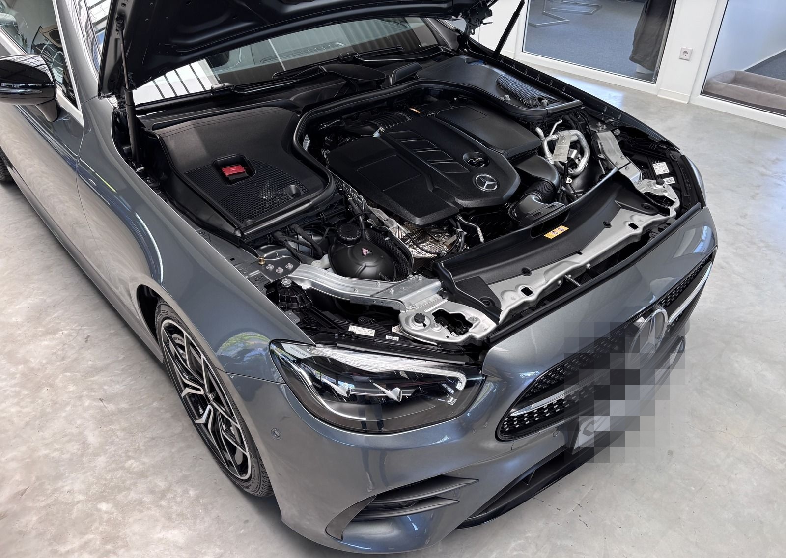 Mercedes-Benz E 220 CABRIO AMG AR+WIDE+MBUX+KAMERA+DAB+ALU+AHK foto 13