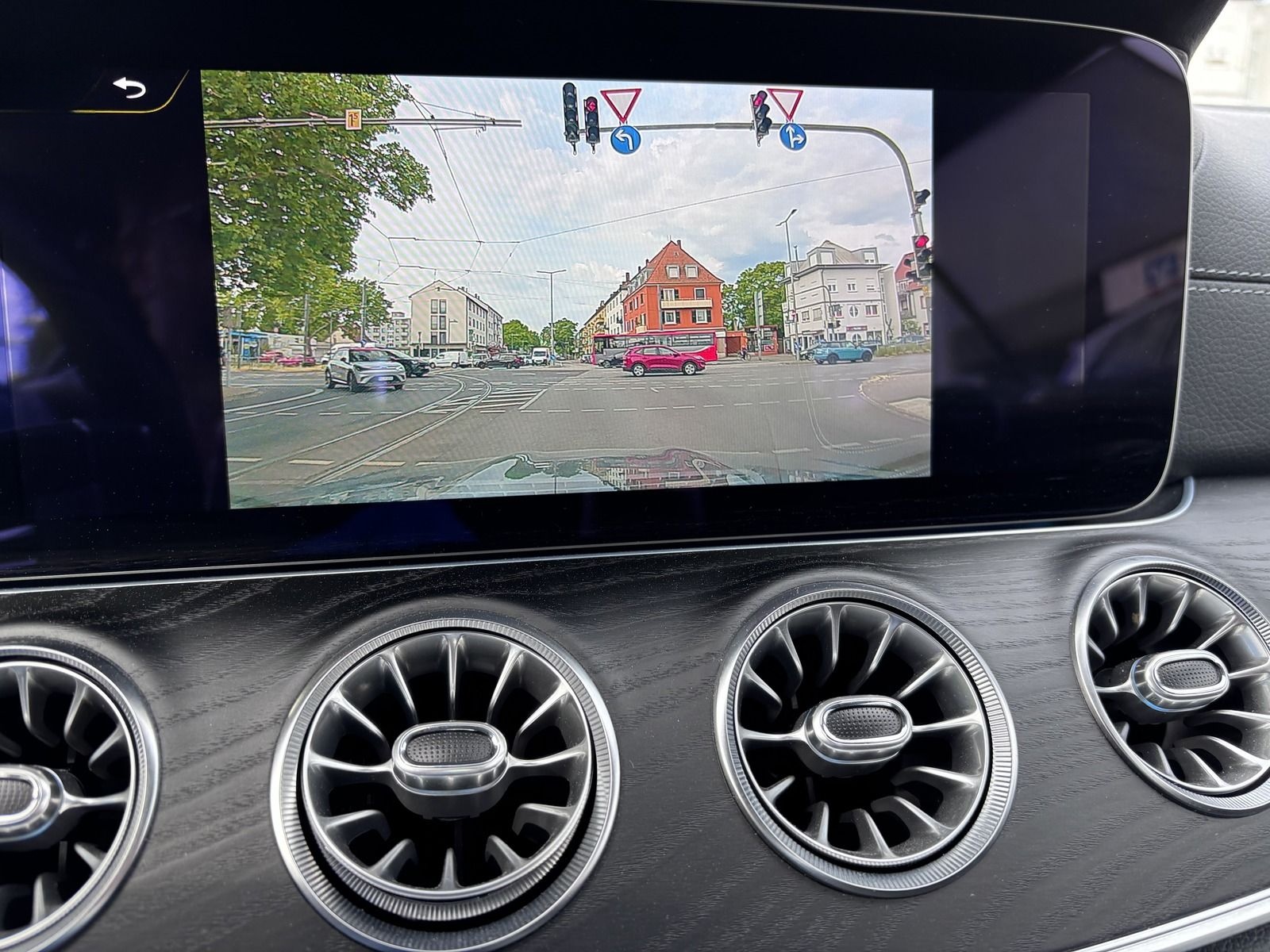 Mercedes-Benz E 220 CABRIO AMG AR+WIDE+MBUX+KAMERA+DAB+ALU+AHK foto 14