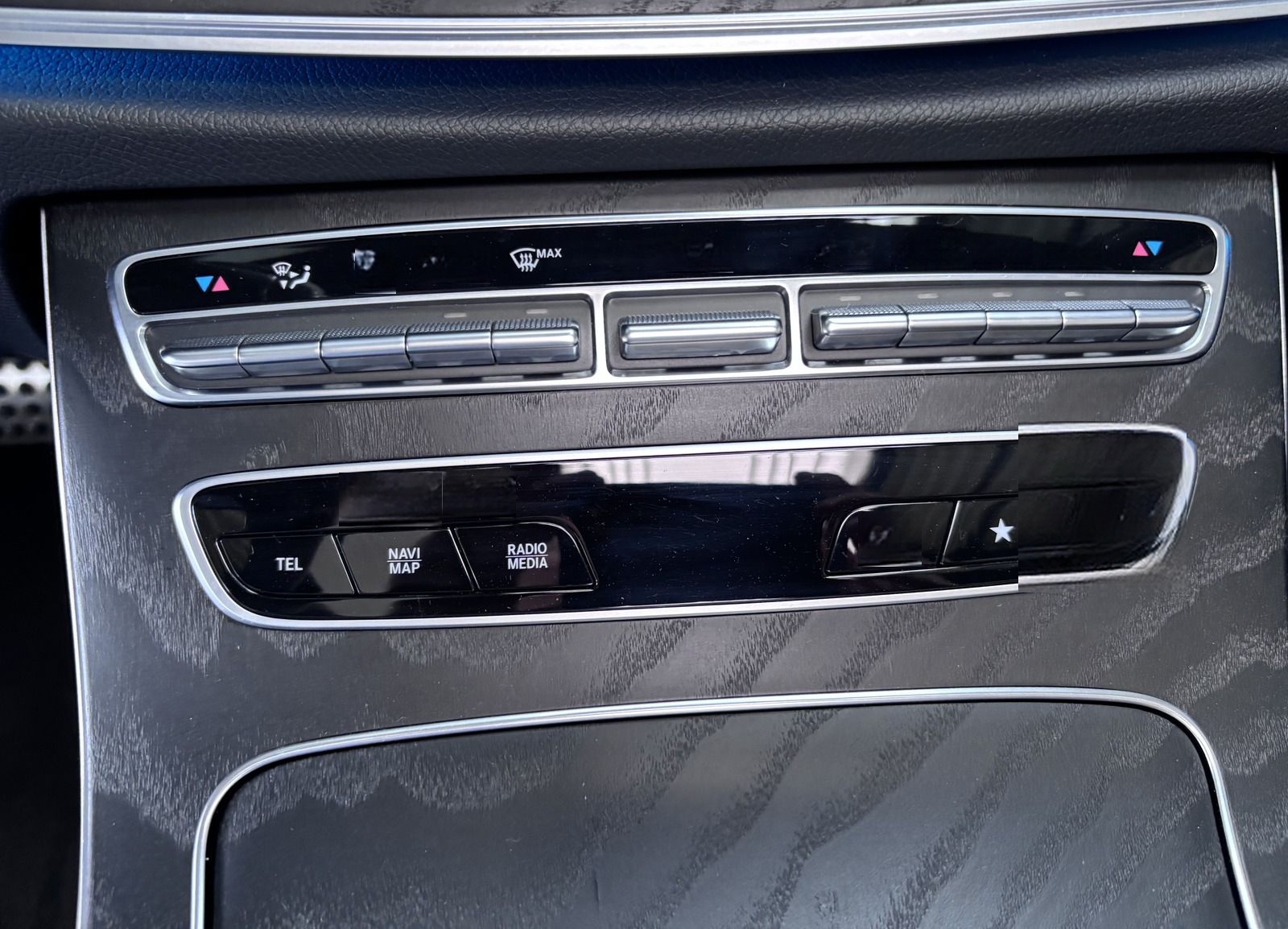 Mercedes-Benz E 220 CABRIO AMG AR+WIDE+MBUX+KAMERA+DAB+ALU+AHK foto 25