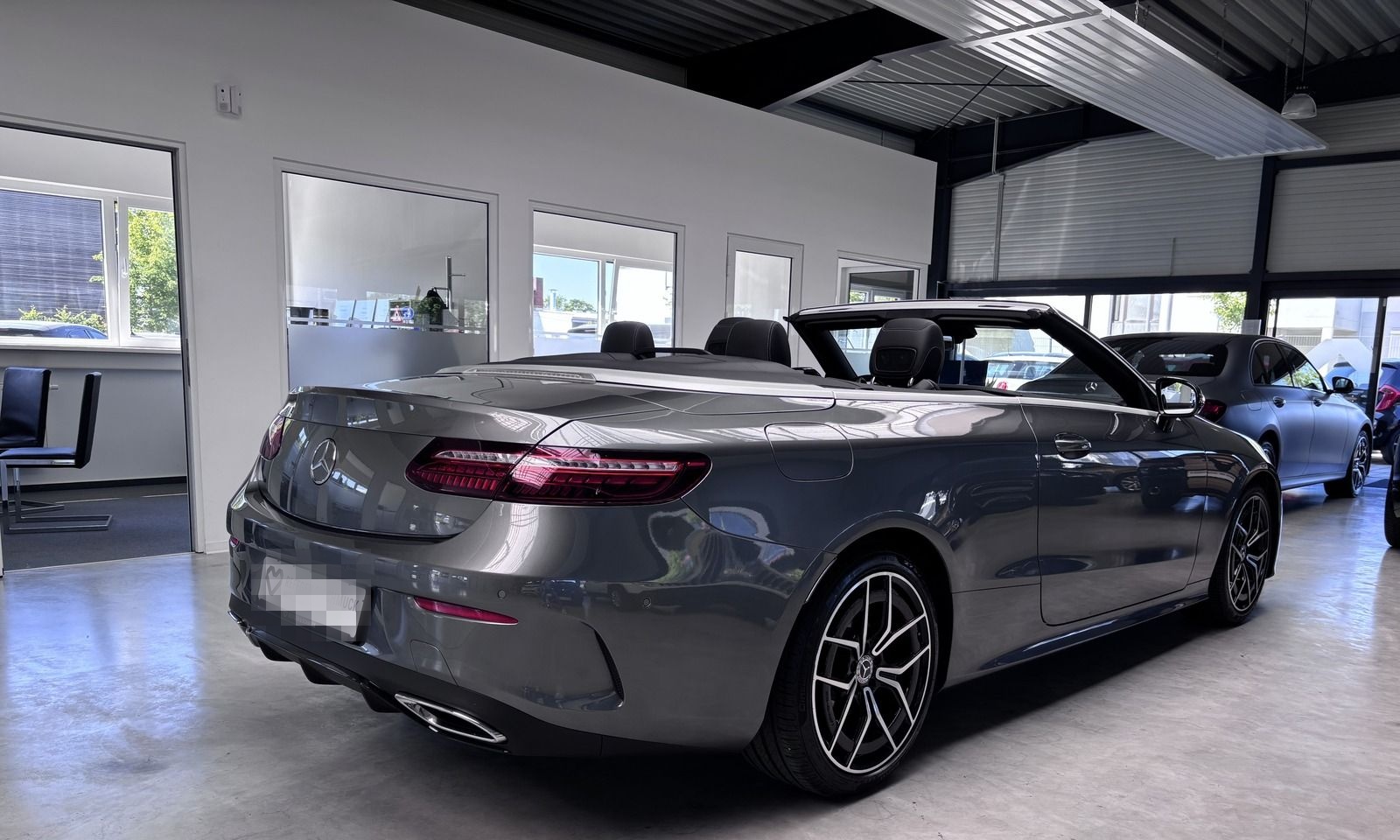 Mercedes-Benz E 220 CABRIO AMG AR+WIDE+MBUX+KAMERA+DAB+ALU+AHK foto 8