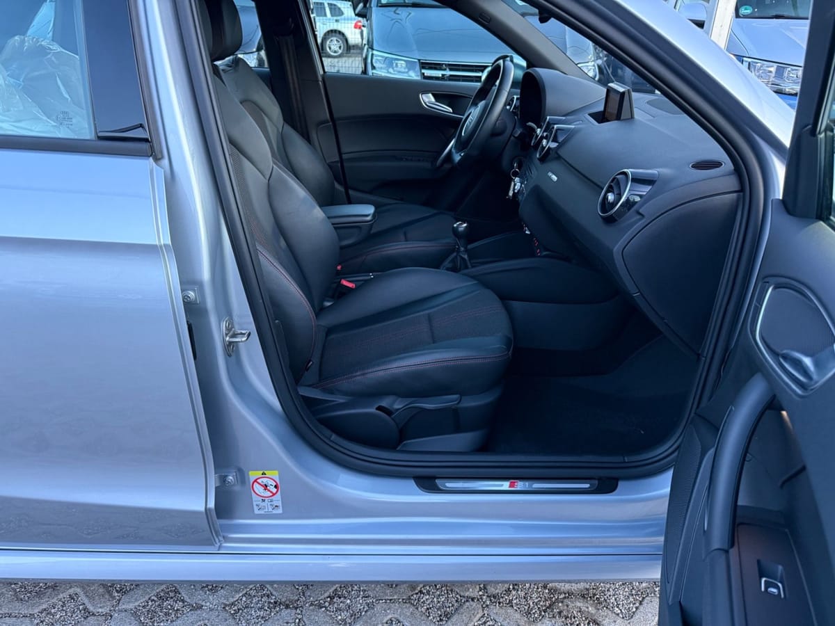 Audi S1 2.0 TFSI quattro Sportback Xenon Navi Leder foto 14