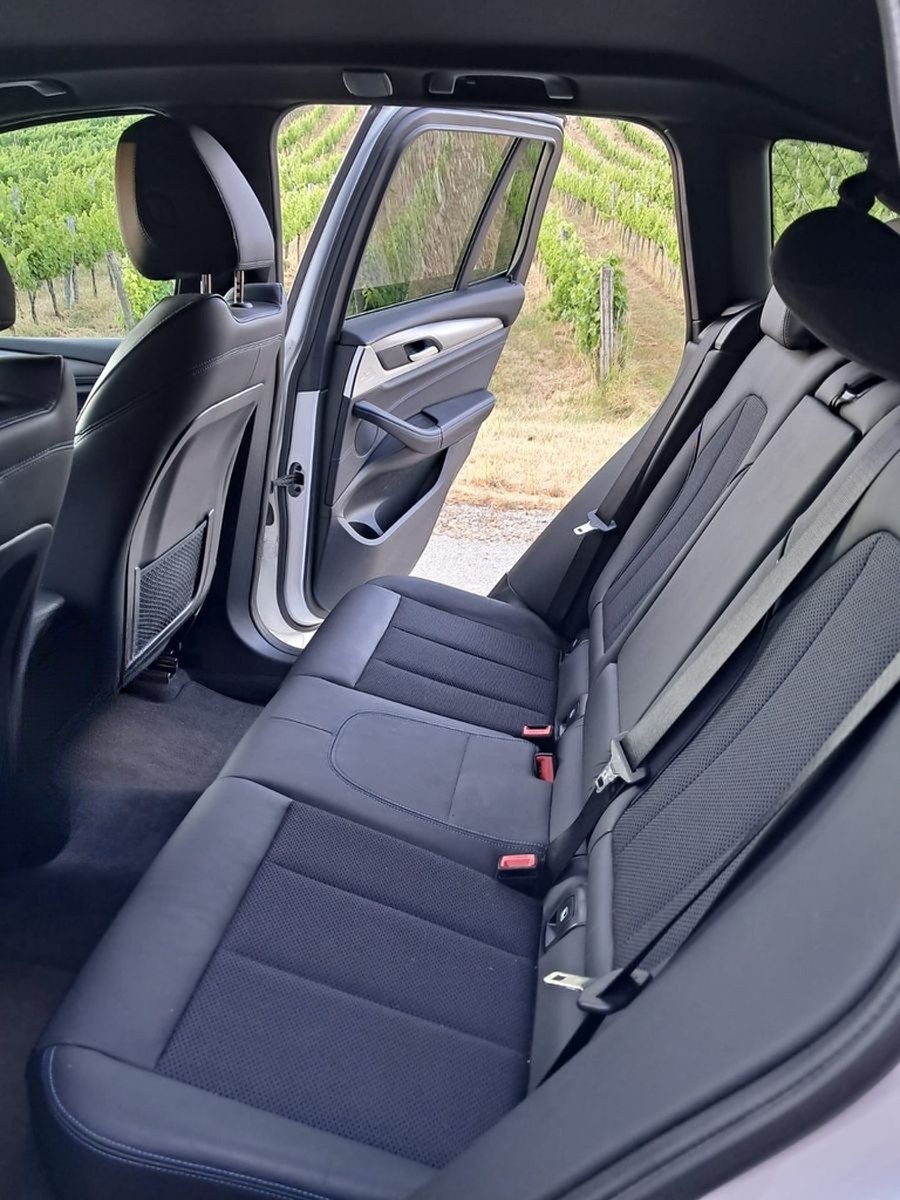 BMW X3 xDrive30i M SPORT AT  foto 8