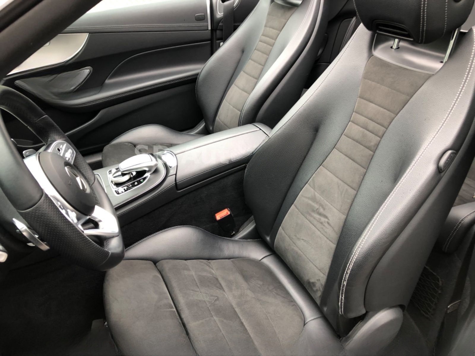 Mercedes-Benz E 300 d Cabrio AMG LINE foto 12