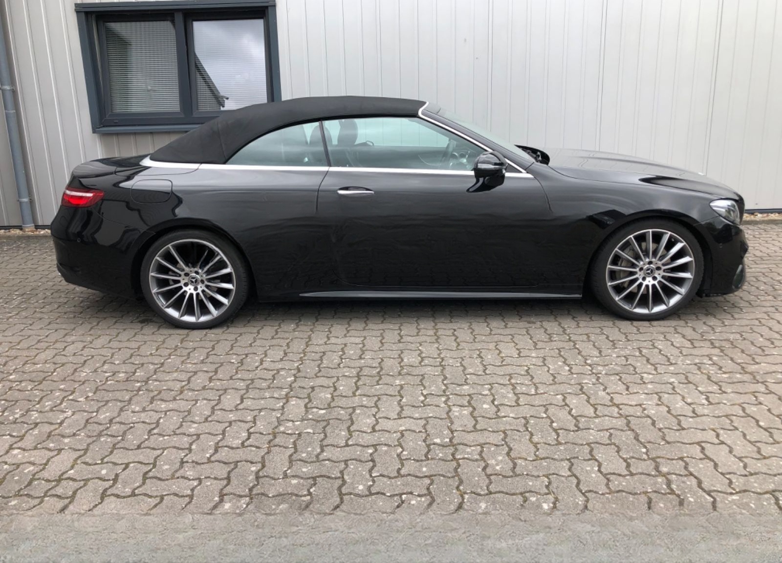 Mercedes-Benz E 300 d Cabrio AMG LINE foto 16