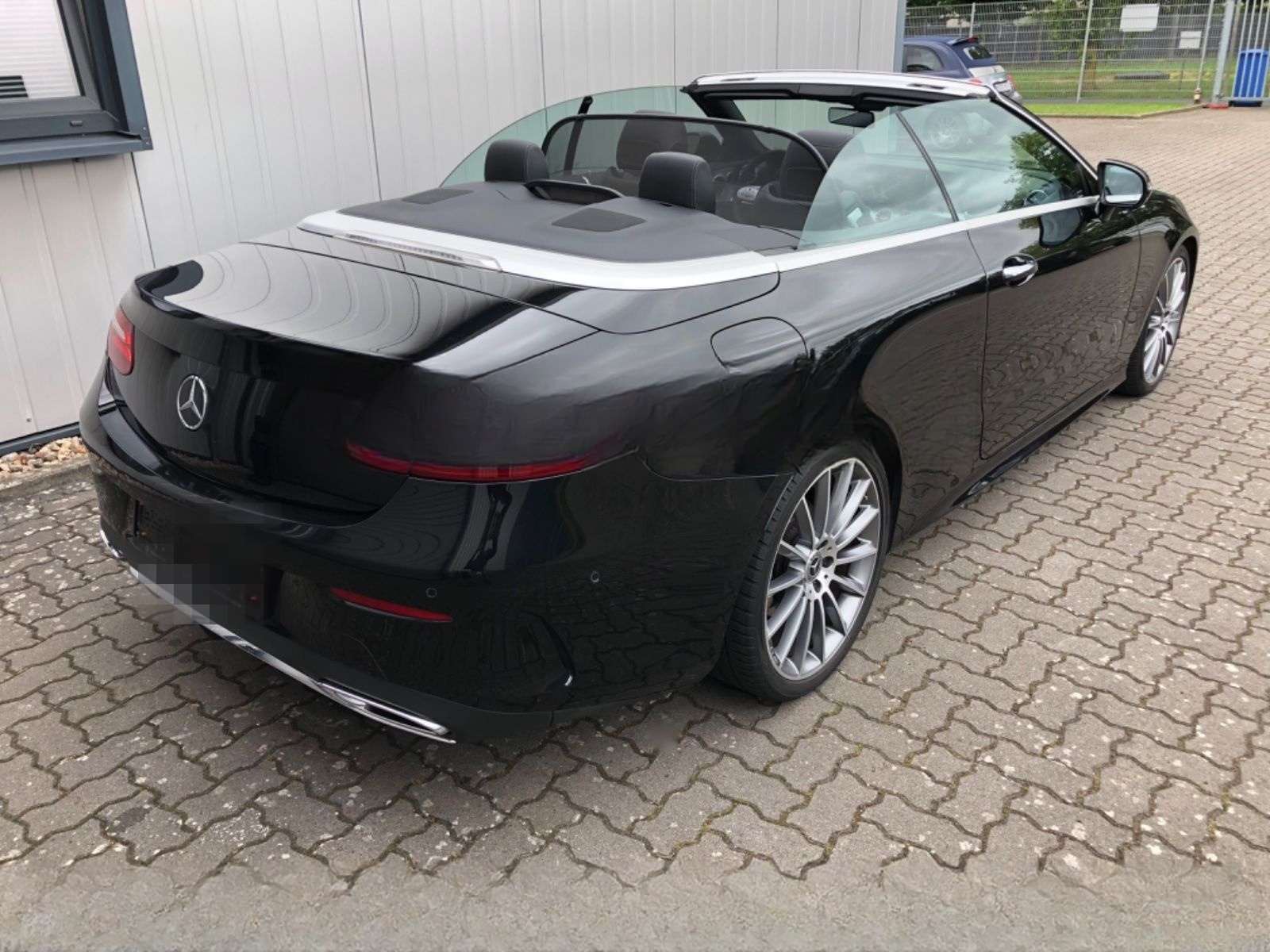 Mercedes-Benz E 300 d Cabrio AMG LINE foto 4