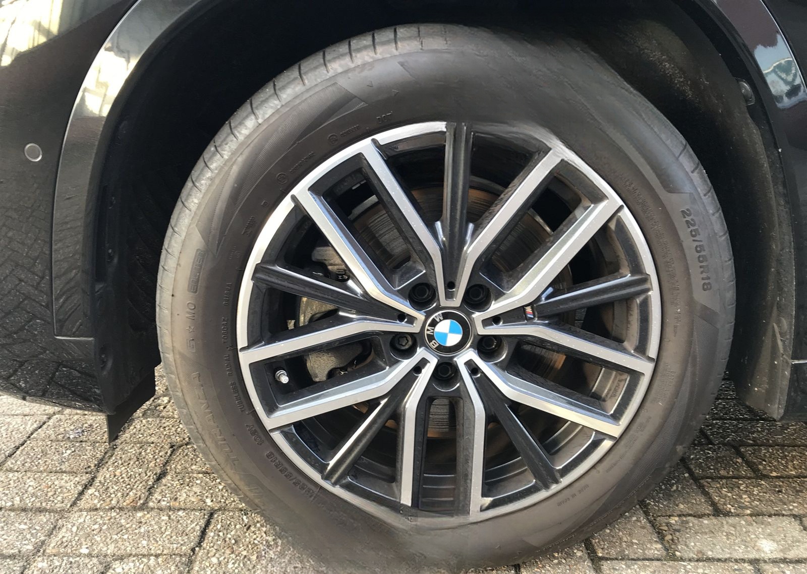 BMW X1 xDrive23d DAB LED RFK AHK el. Sitze PDC foto 24