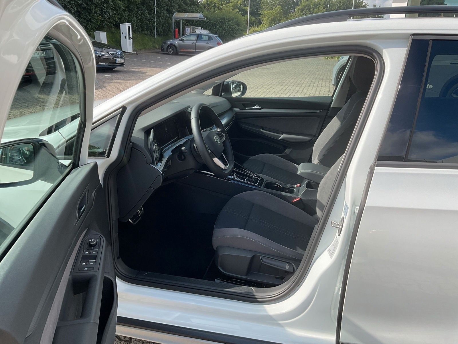 Volkswagen Golf VIII Variant Alltrack 2.0 TDI DSG AHK RFK A foto 9