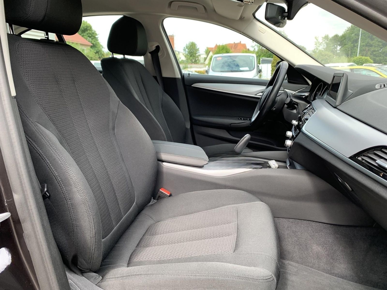 BMW 520i Limousine Voll-LED+Navi+Klimaaut+Sitzhzg foto 12