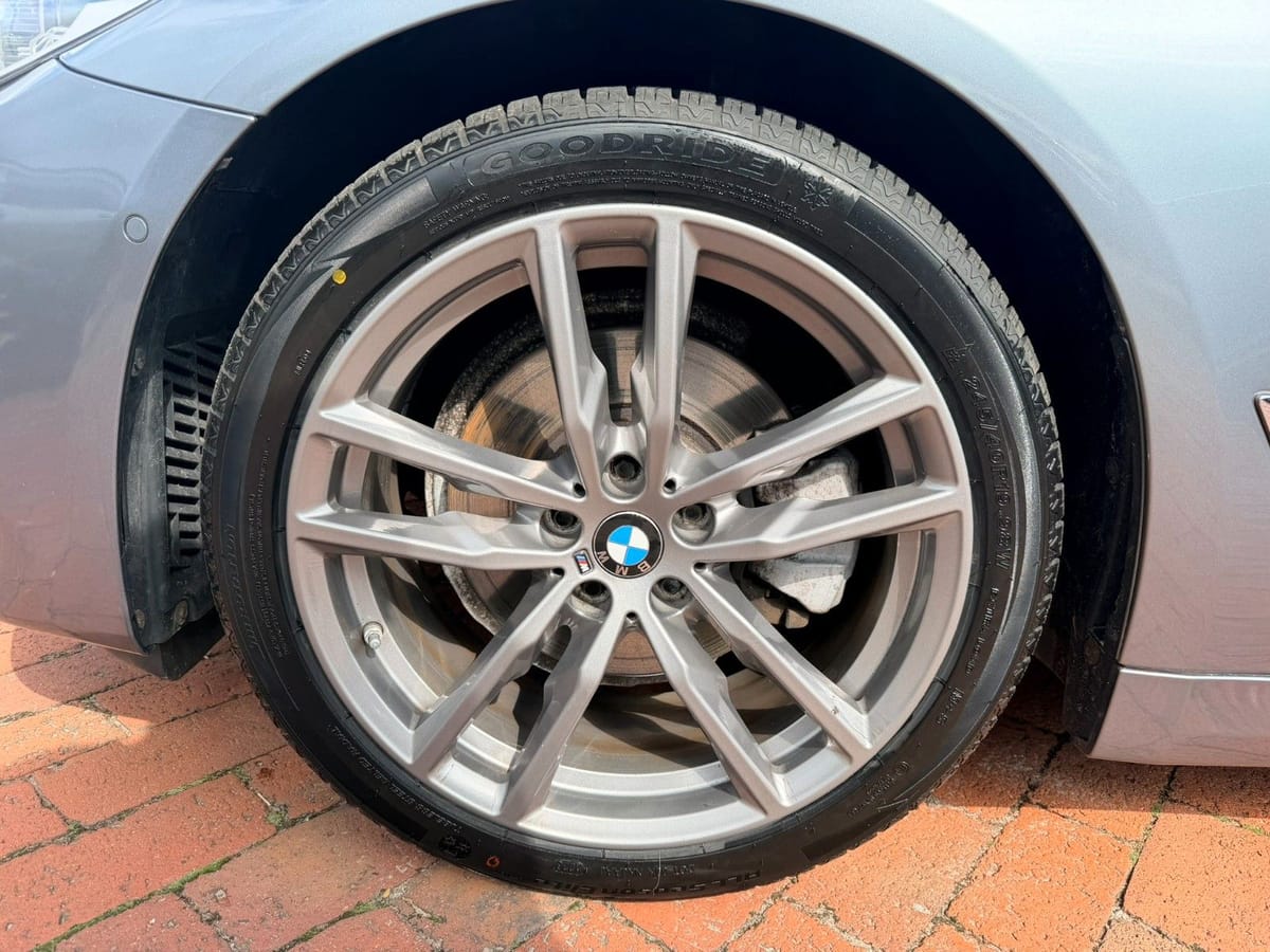 BMW 520 i SPORTLINE Lim. CAM SZH TMP LED SCHIEBEDACH foto 2