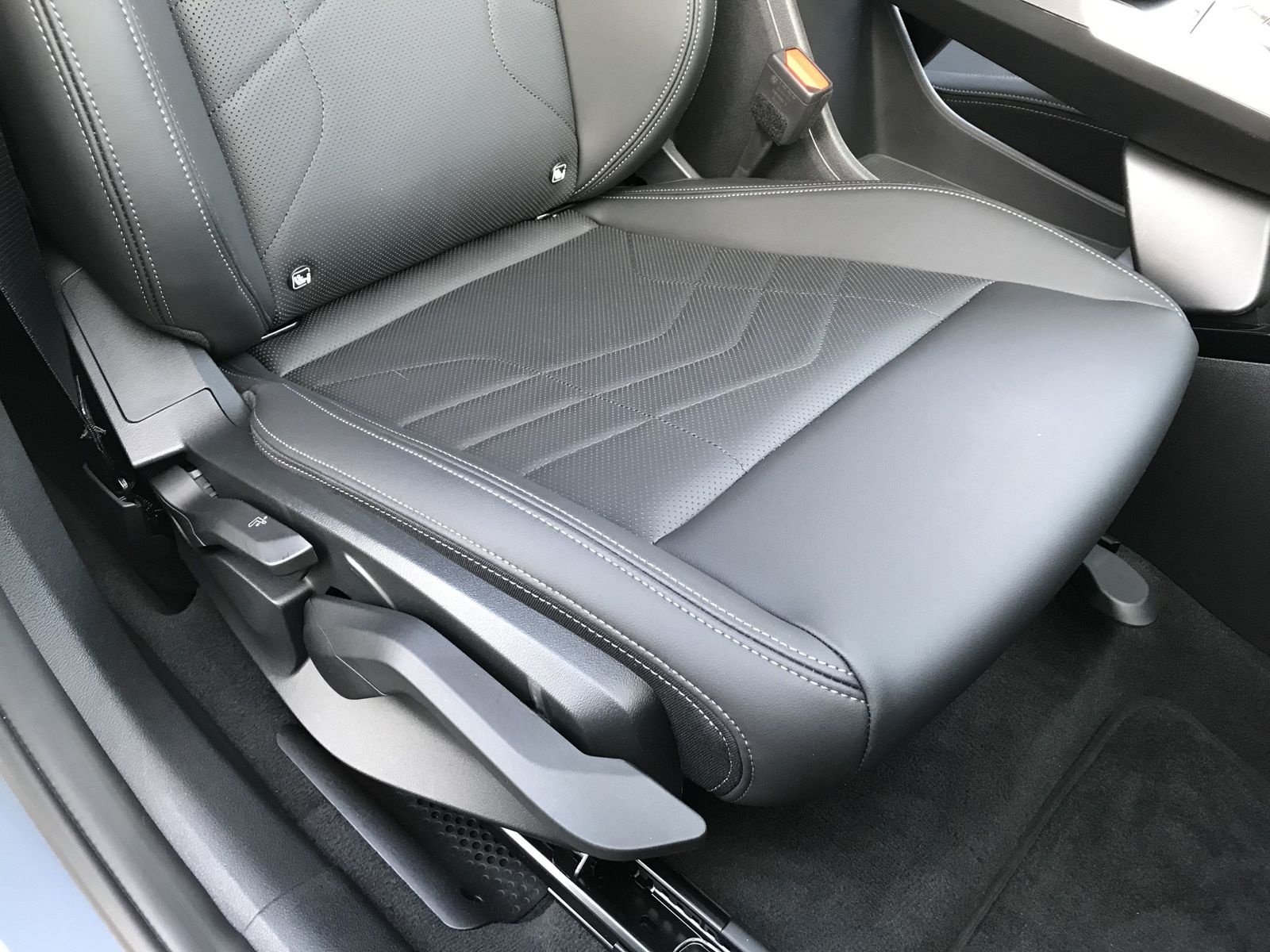 BMW X1 xDrive23d DAB LED RFK AHK el. Sitze PDC foto 8