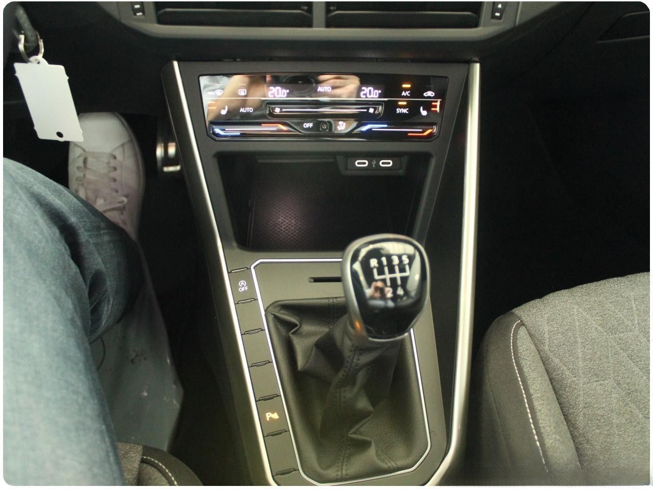 Volkswagen Taigo MOVE 1.0 TSI LED MATRIX, NAVI, APP, DAB+ foto 16