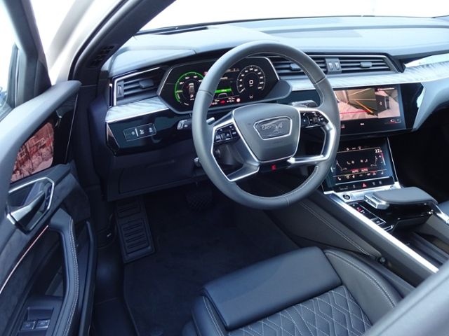 Audi e-tron Sportback S line 50 ACC HUD B&O MATRIX NA foto 3
