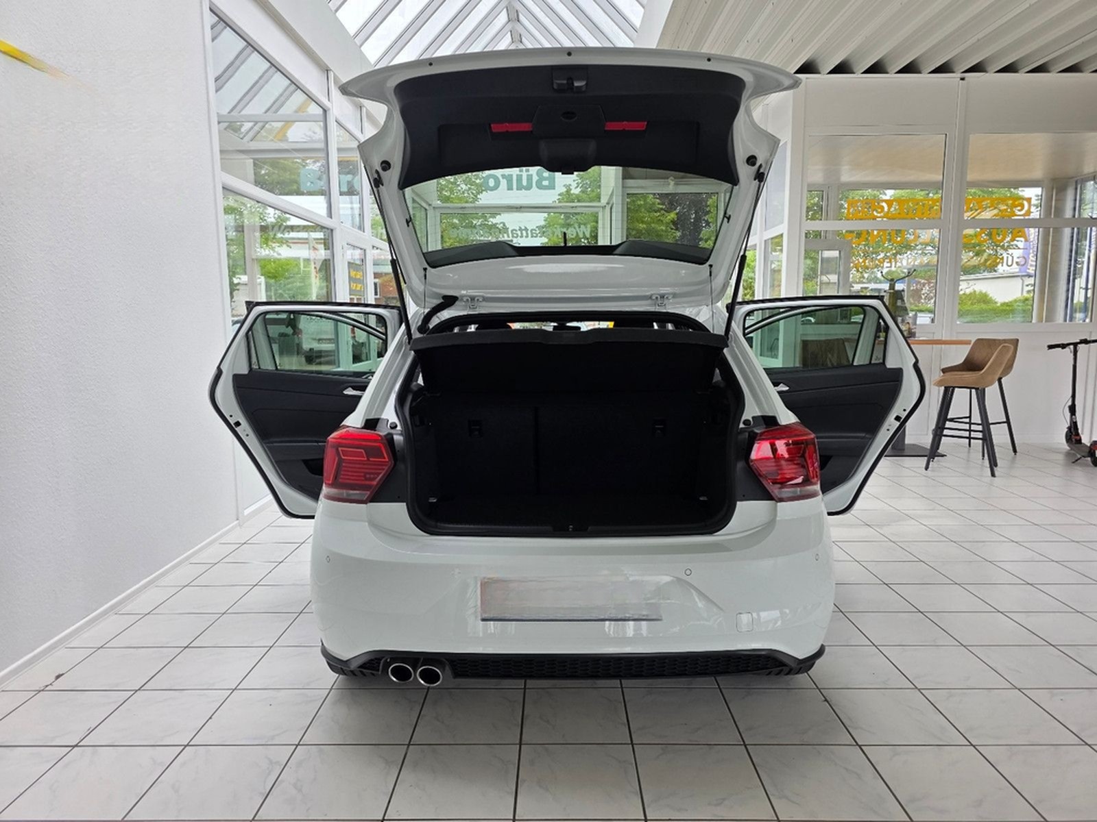 Volkswagen Polo VI GTI AppConnect Navigation Rückfahrkamera foto 16