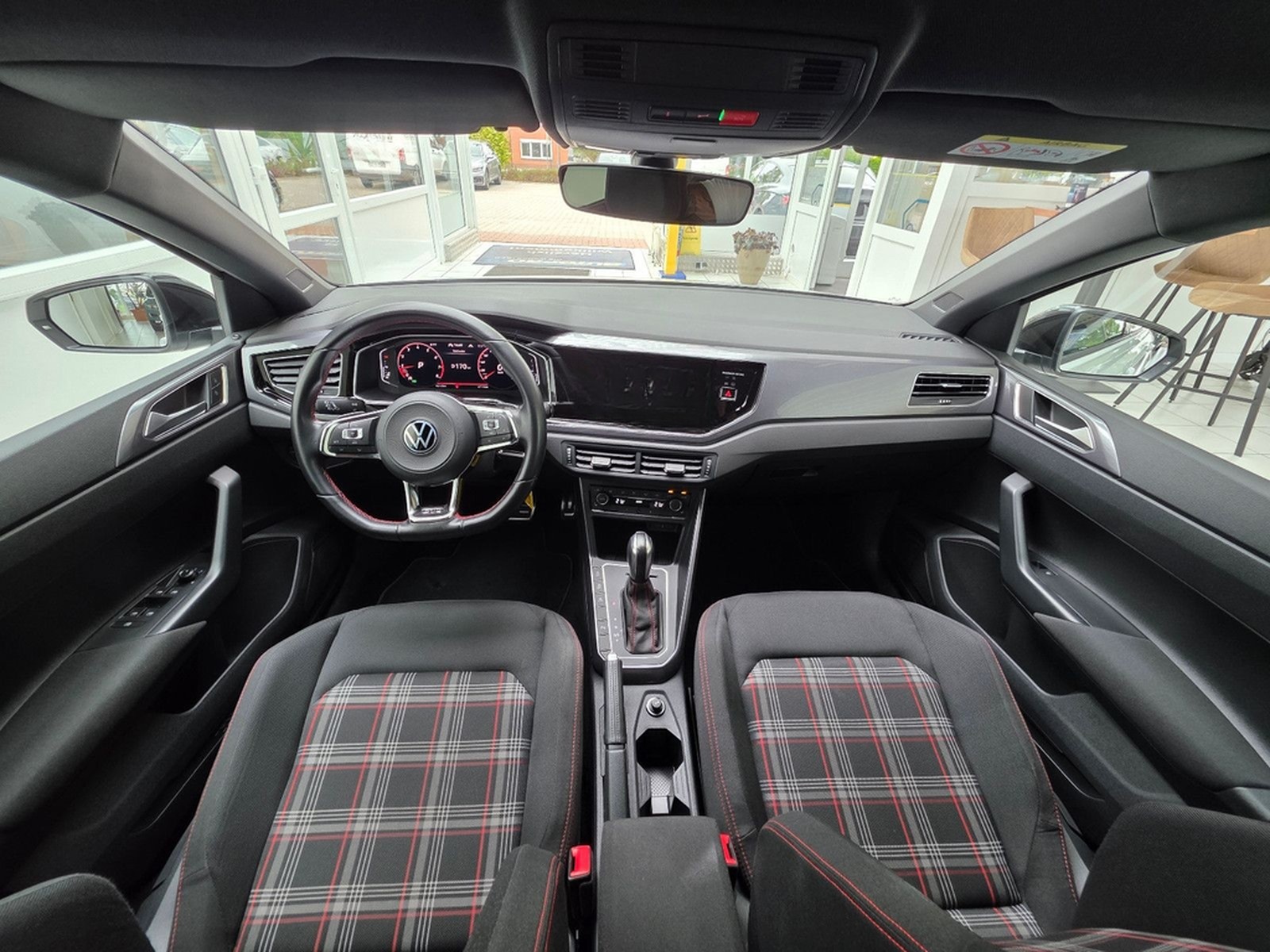 Volkswagen Polo VI GTI AppConnect Navigation Rückfahrkamera foto 20