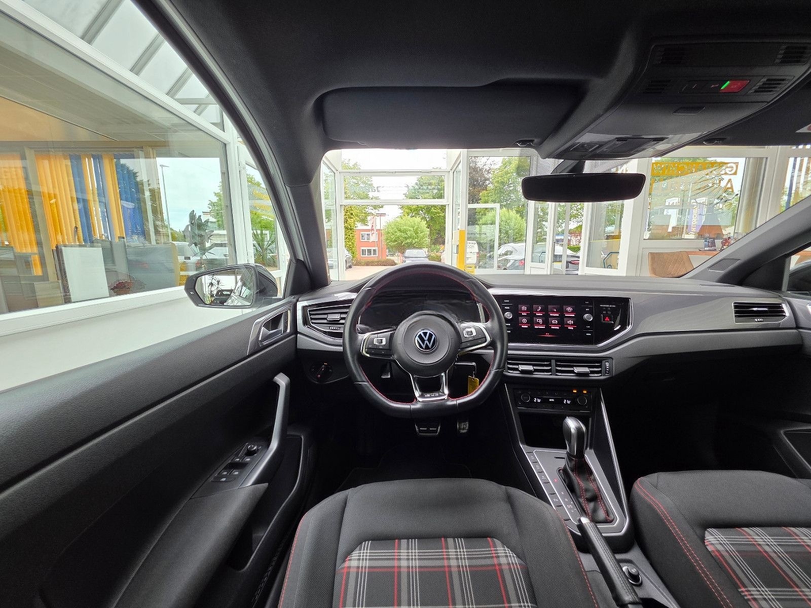 Volkswagen Polo VI GTI AppConnect Navigation Rückfahrkamera foto 21