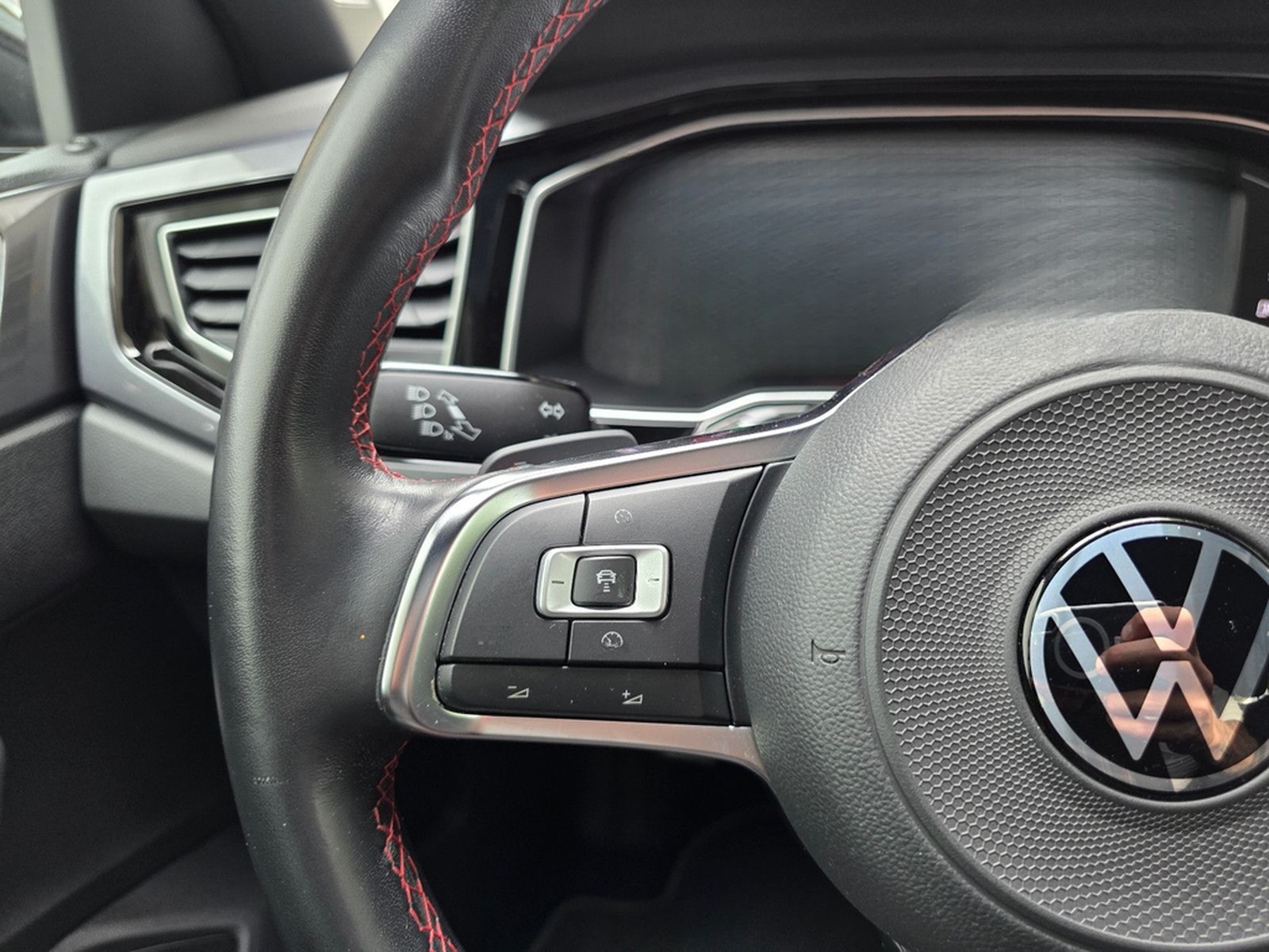 Volkswagen Polo VI GTI AppConnect Navigation Rückfahrkamera foto 24