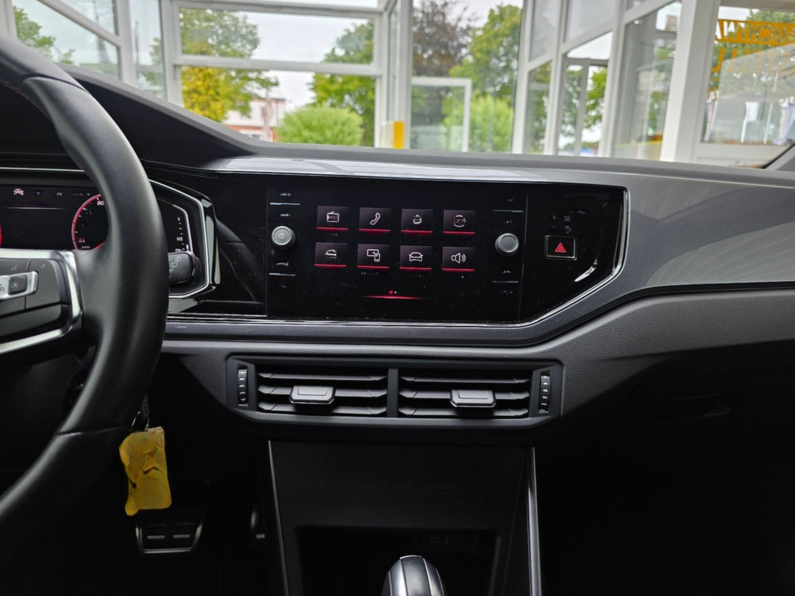 Volkswagen Polo VI GTI AppConnect Navigation Rückfahrkamera foto 26