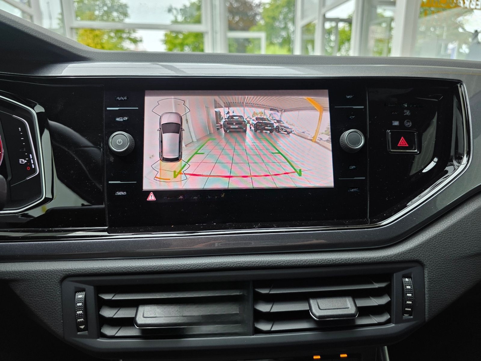 Volkswagen Polo VI GTI AppConnect Navigation Rückfahrkamera foto 37
