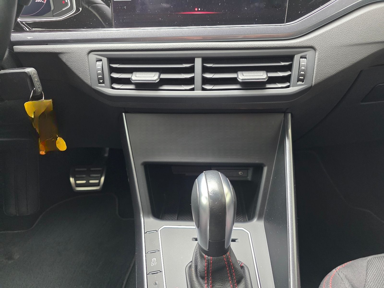 Volkswagen Polo VI GTI AppConnect Navigation Rückfahrkamera foto 38