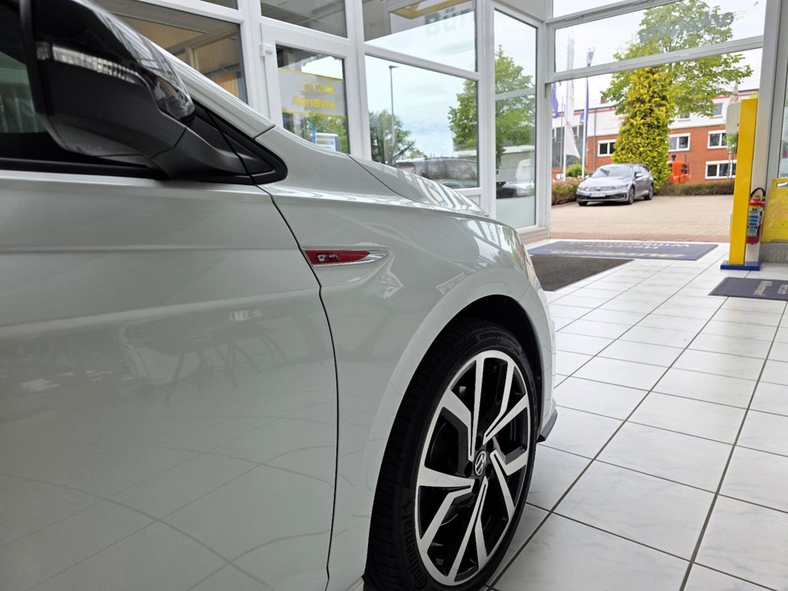 Volkswagen Polo VI GTI AppConnect Navigation Rückfahrkamera foto 6