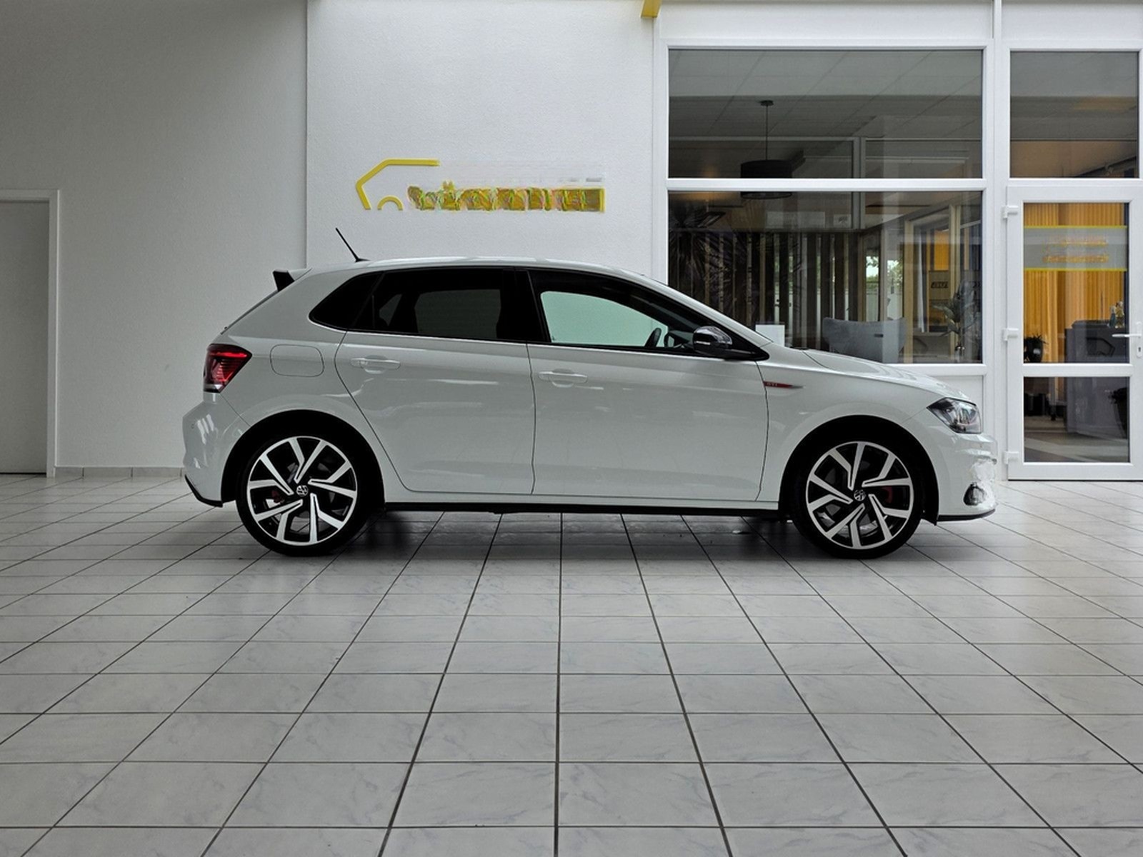 Volkswagen Polo VI GTI AppConnect Navigation Rückfahrkamera foto 8