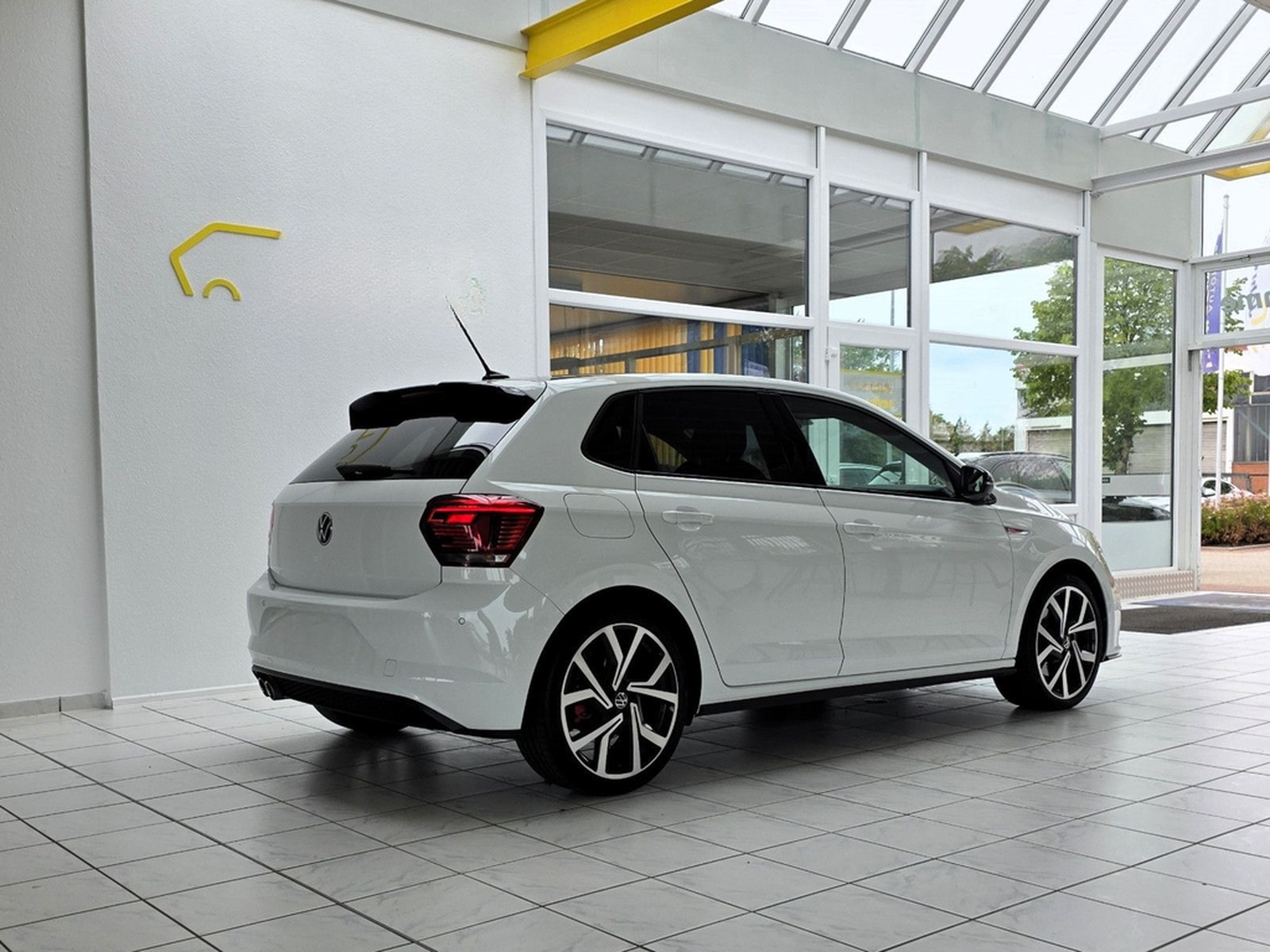 Volkswagen Polo VI GTI AppConnect Navigation Rückfahrkamera foto 9