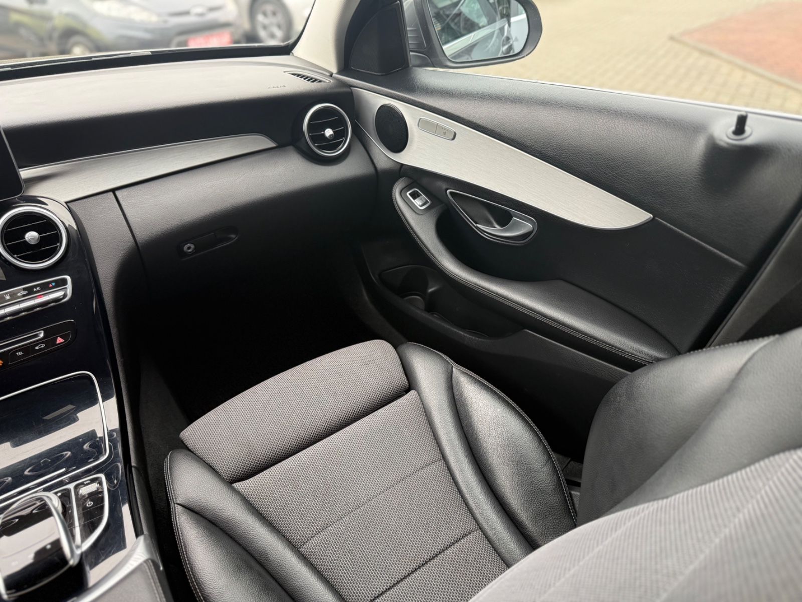 Mercedes-Benz C 220 T-Modell Avantgarde Automatik Navi Tempoma foto 22