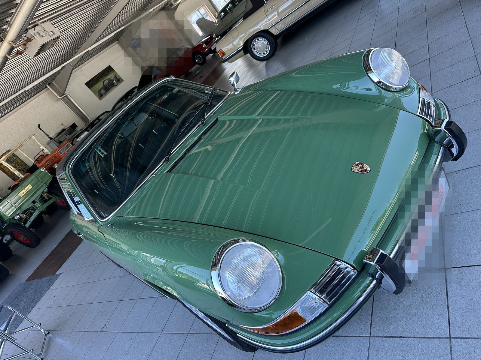 Porsche 911 T Targa 2.4 Ölklappe UNIKAT Note1 buschgrün foto 2