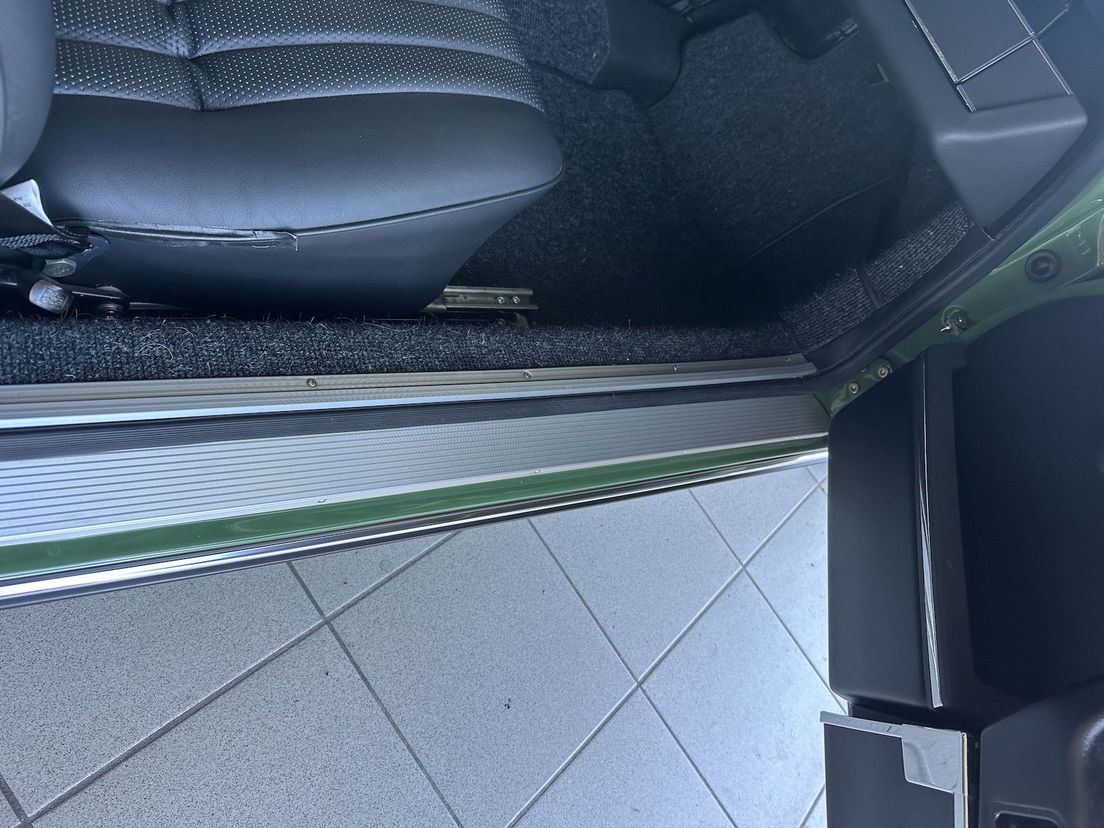 Porsche 911 T Targa 2.4 Ölklappe UNIKAT Note1 buschgrün foto 15