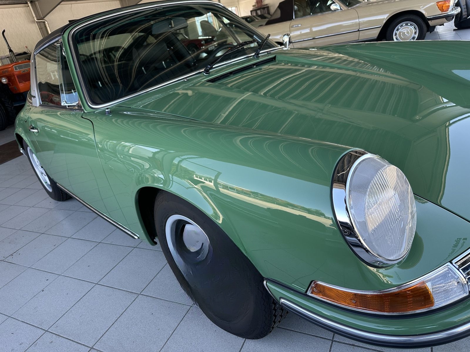 Porsche 911 T Targa 2.4 Ölklappe UNIKAT Note1 buschgrün foto 3