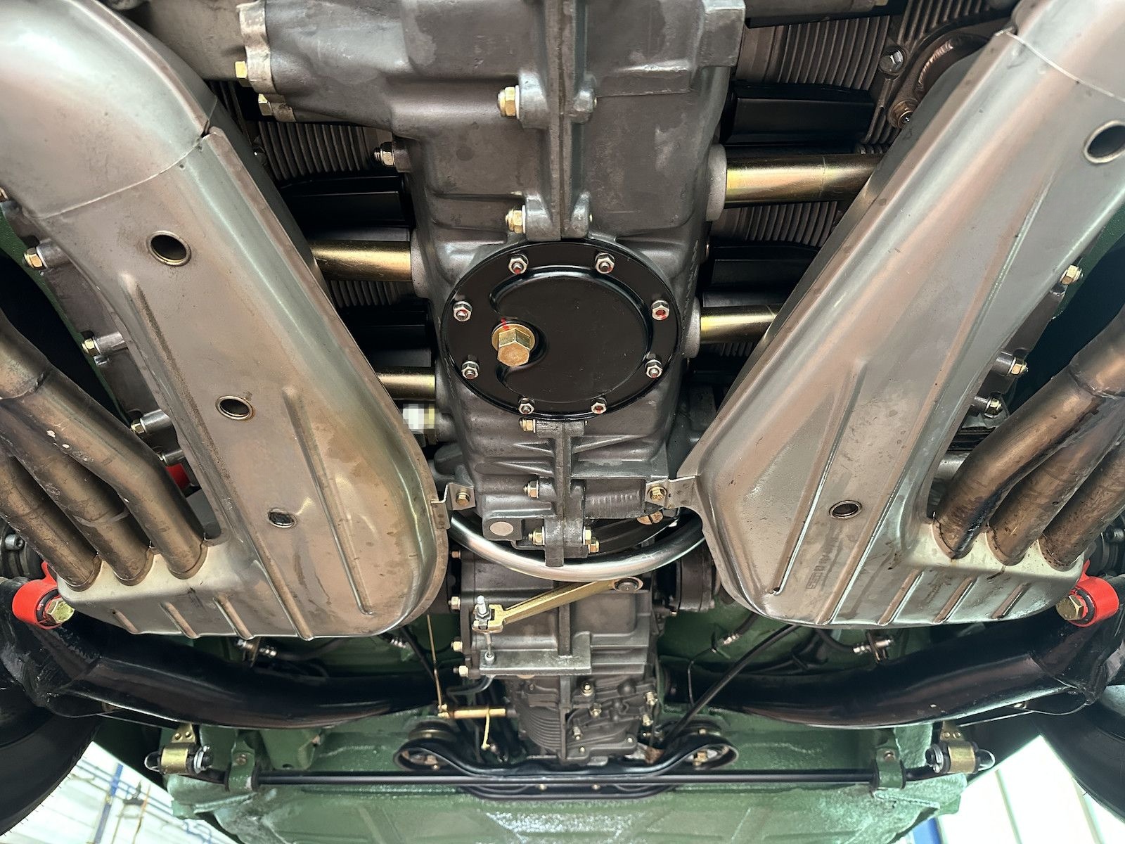 Porsche 911 T Targa 2.4 Ölklappe UNIKAT Note1 buschgrün foto 25