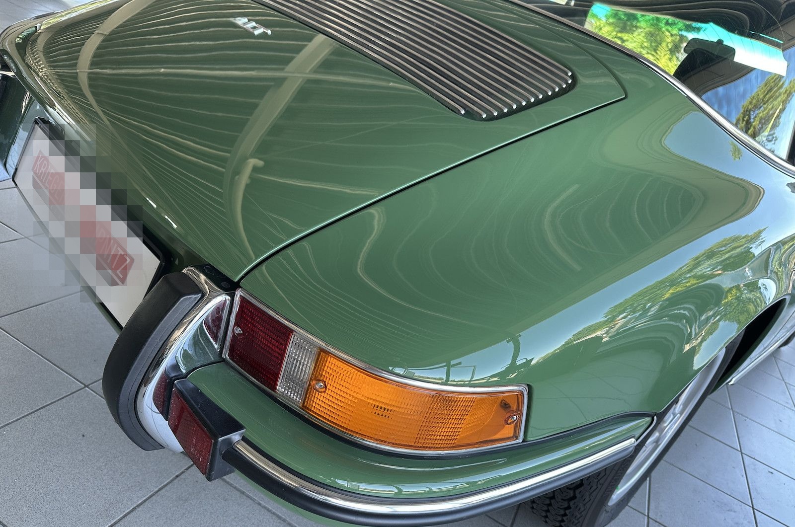 Porsche 911 T Targa 2.4 Ölklappe UNIKAT Note1 buschgrün foto 10