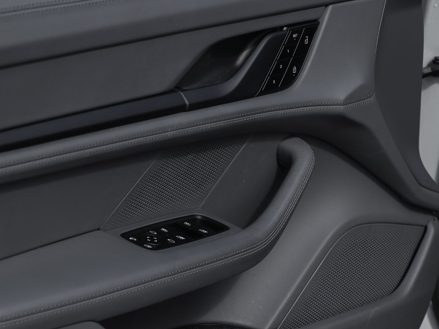 Porsche Taycan GTS Surround-View InnoDrive Sitzbelüftung foto 24