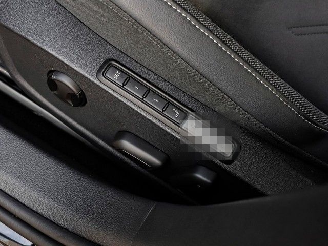 Volkswagen Golf VIII 1,5 TSI Style ACC Navi R-Kamera LED 17 foto 12