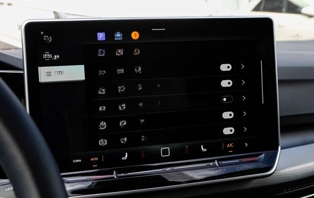 Volkswagen Golf VIII 1,5 TSI Style ACC Navi R-Kamera LED 17 foto 14