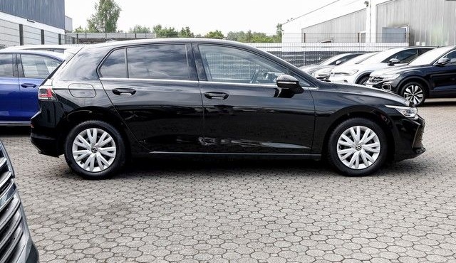Volkswagen Golf VIII 1,5 TSI Style ACC Navi R-Kamera LED 17 foto 7