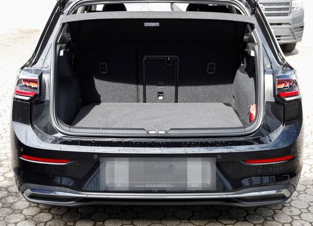 Volkswagen Golf VIII 1,5 TSI Style ACC Navi R-Kamera LED 17 foto 9