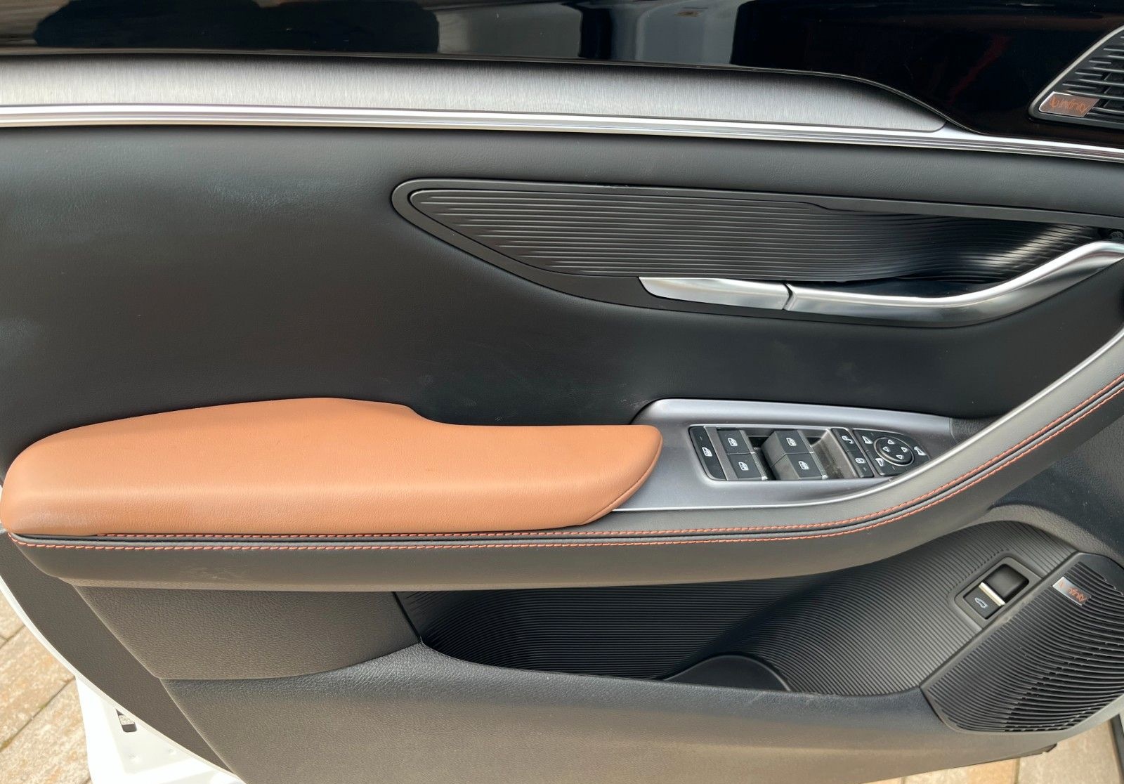 BYD SEAL U 1.5 DM-i 26,6 kWh Comfort ACC Pano foto 9