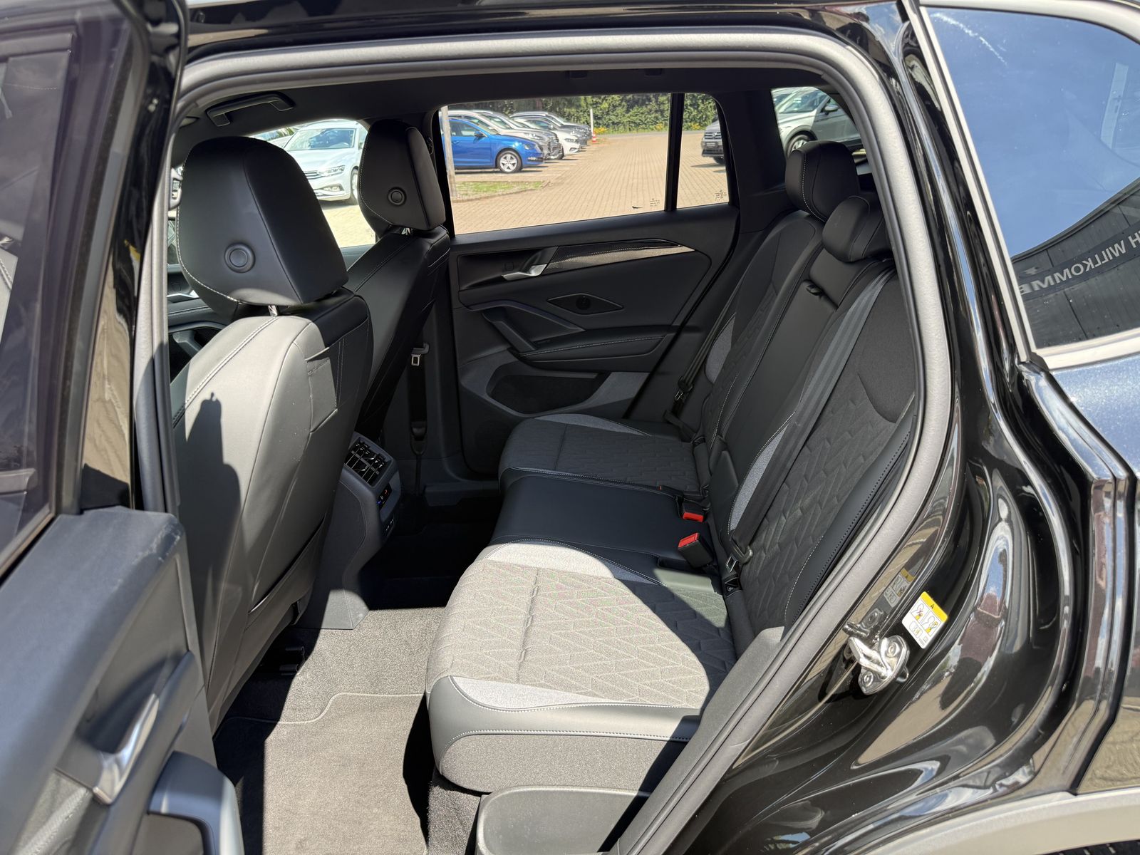 Volkswagen Tiguan 1.5 eTSI Goal,360°,Matrix,AHK,IQ-Drive foto 5