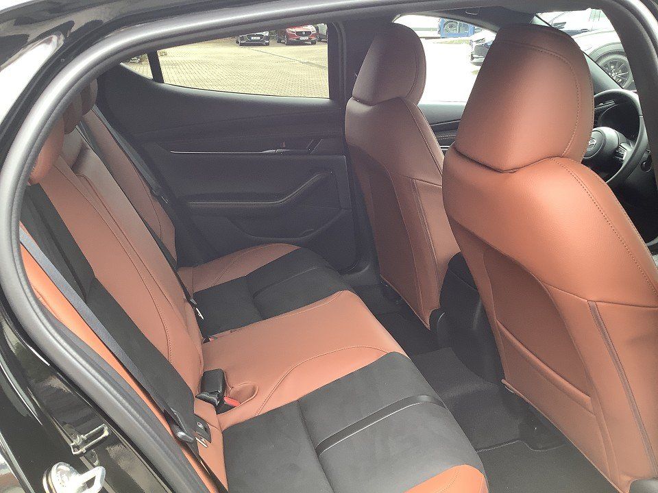 Mazda 3 2.5L e-SKYACTIV G 140ps Nagisa foto 21