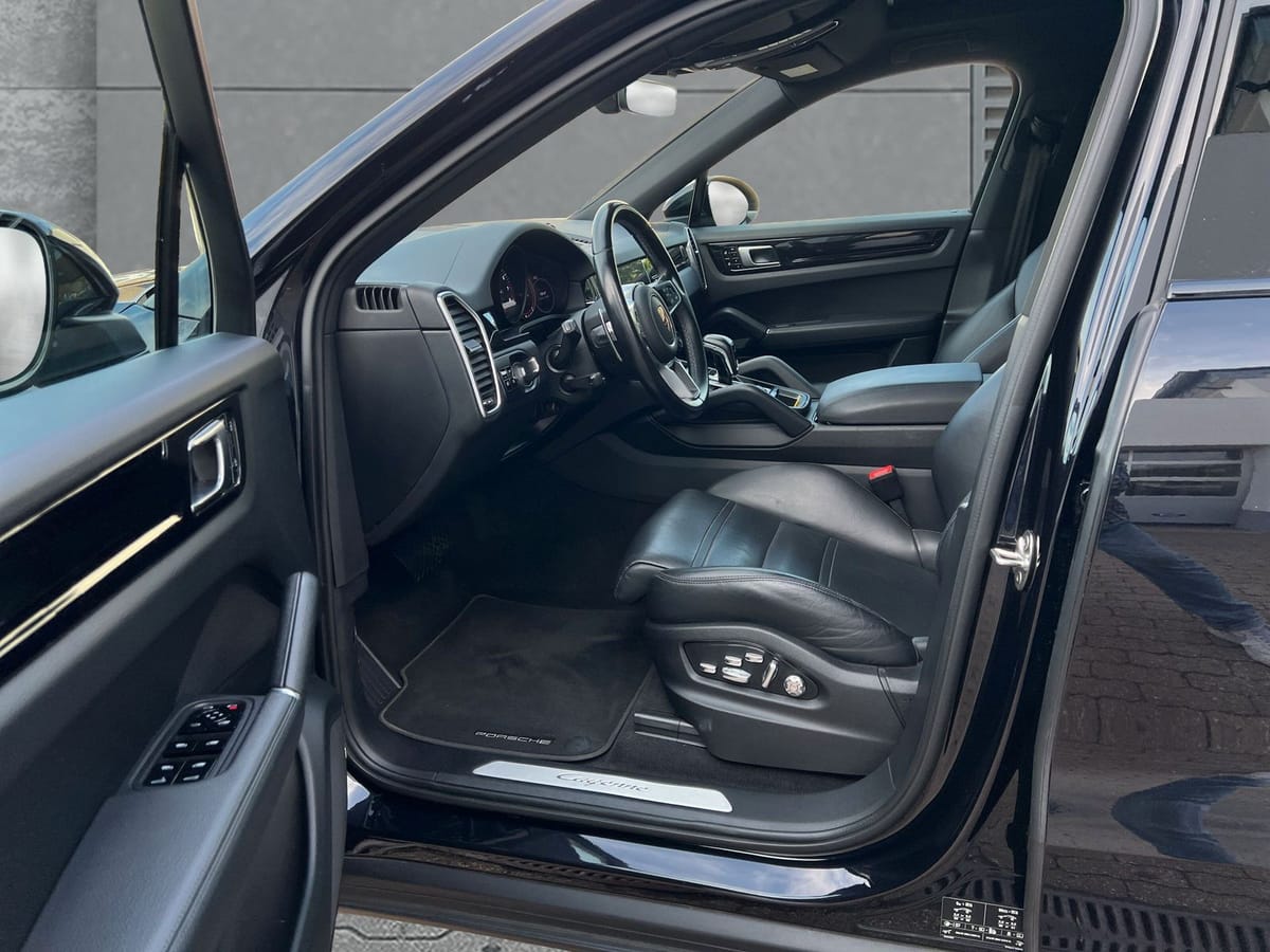 Porsche Cayenne Coupe Sport-Chrono Luftf. Pano LED foto 5