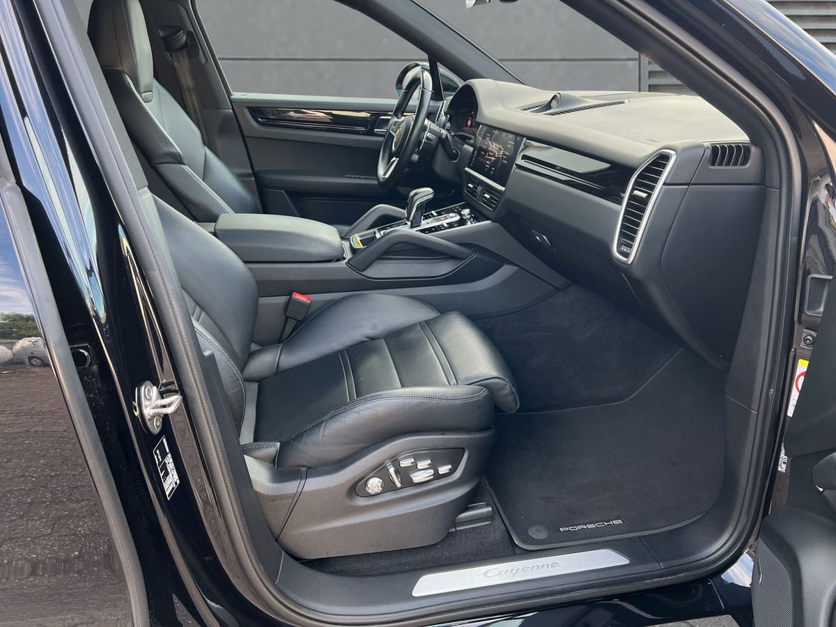 Porsche Cayenne Coupe Sport-Chrono Luftf. Pano LED foto 10