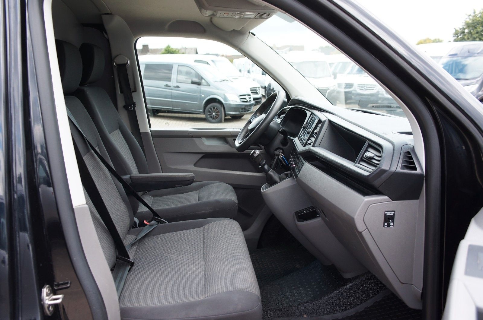 Volkswagen T6 Transporter 2.0 TDi Lang Klima Tempom 81KW E6 foto 11