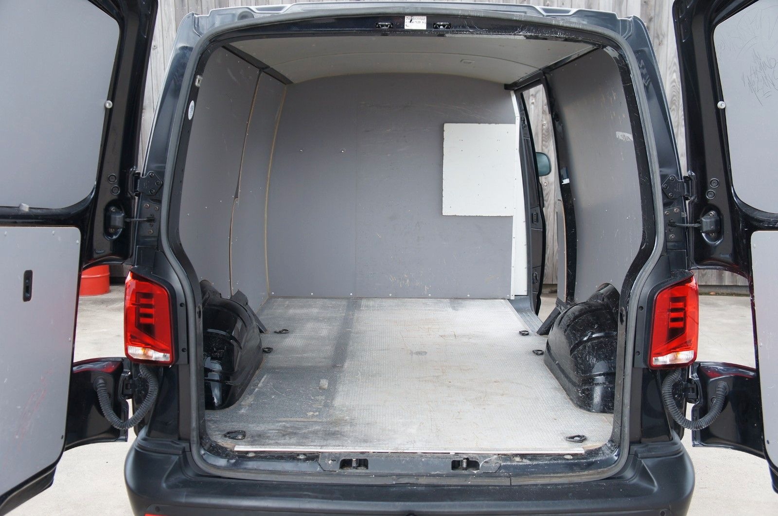 Volkswagen T6 Transporter 2.0 TDi Lang Klima Tempom 81KW E6 foto 8