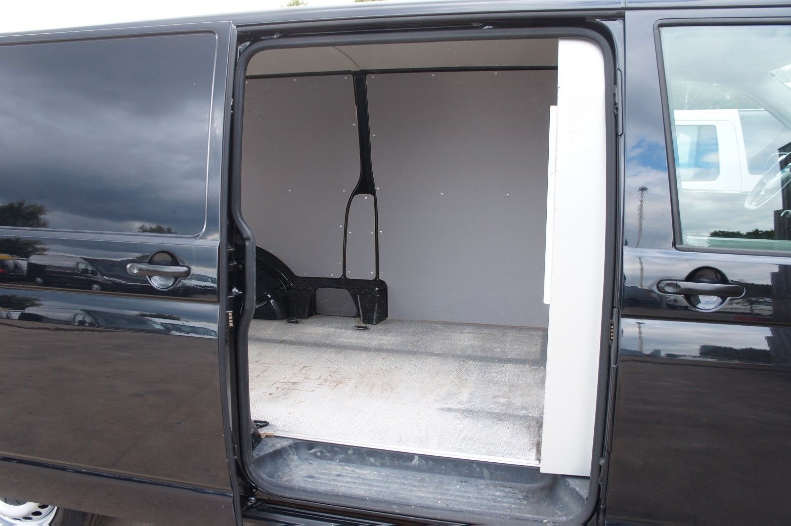 Volkswagen T6 Transporter 2.0 TDi Lang Klima Tempom 81KW E6 foto 9