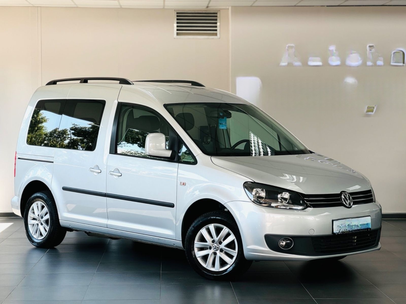 Volkswagen Caddy Comfortline TSI Behindertengerecht-Rampe foto 2